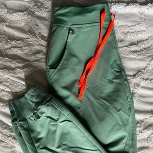 Figs Womens Jogger Scrub Pant - Small - Light Green/Orange Ties